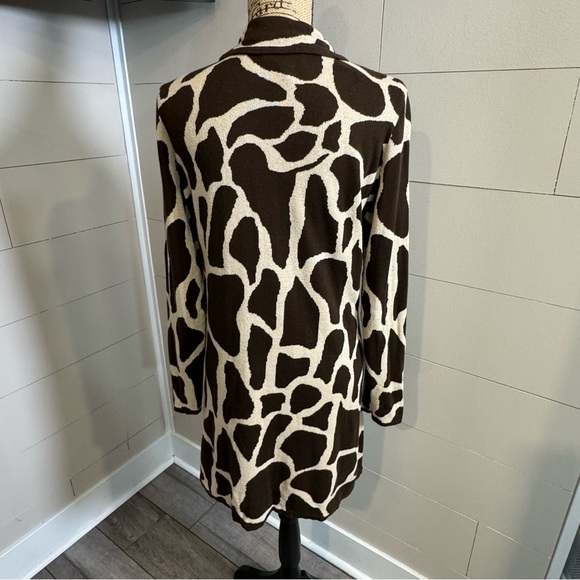 A’ la Carte Long Animal Print Sweater Medium - Picture 3 of 6